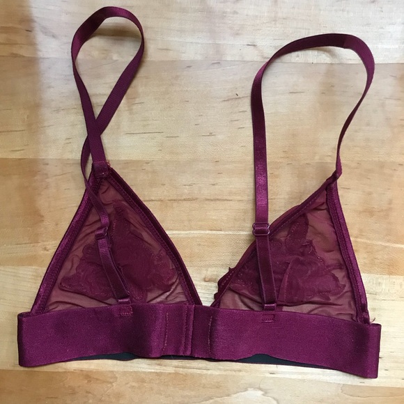SALE 3/$30 Out from under  Serena Appliqué Bra - Picture 6 of 6